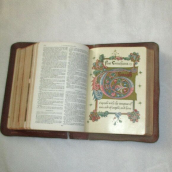 Vintage Holy Bible King James Version Leather Cover 12X8" Illustrated By Old Mas - Picture 12 of 12